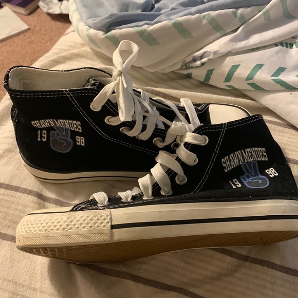 shawn mendes shoes - Picture 1 of 7